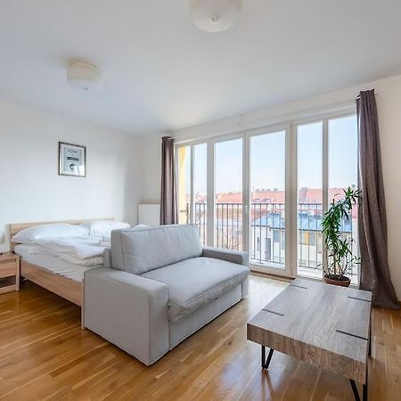 Sunny Safron Apartment Prag Exterior foto